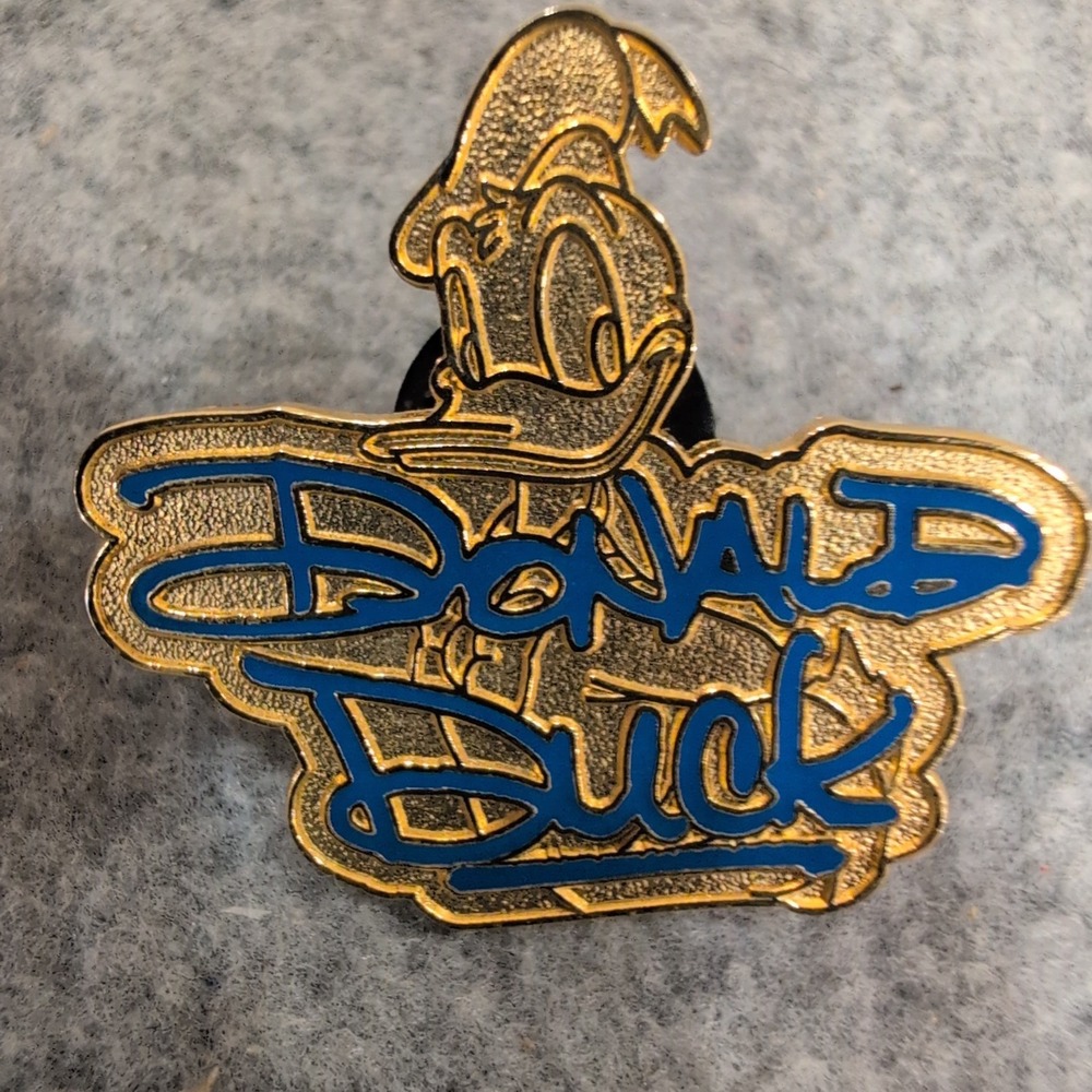 Disney Donald Duck Graffiti Logo 2004 Lanyard Pin Series Official‎ Pin Trading